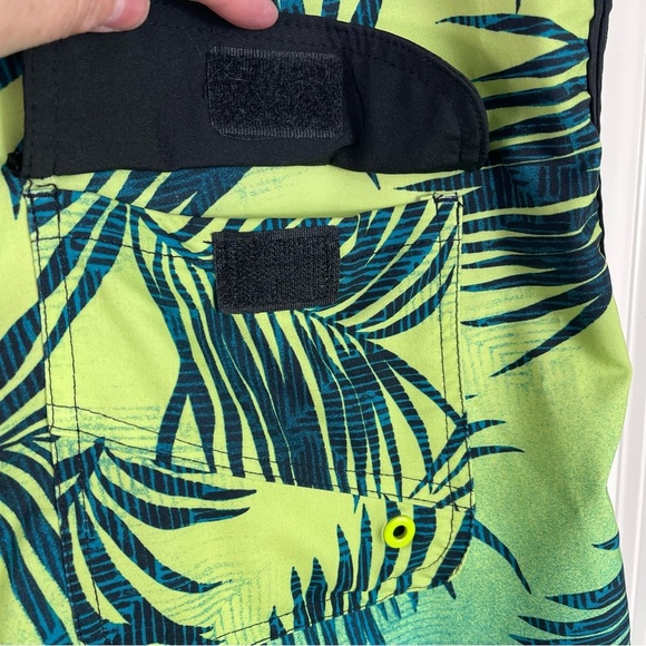 Burnside Men's Board Shorts Surf Swim Cyan Blue Casual Tropical Print Size 33 - Picture 4 of 13
